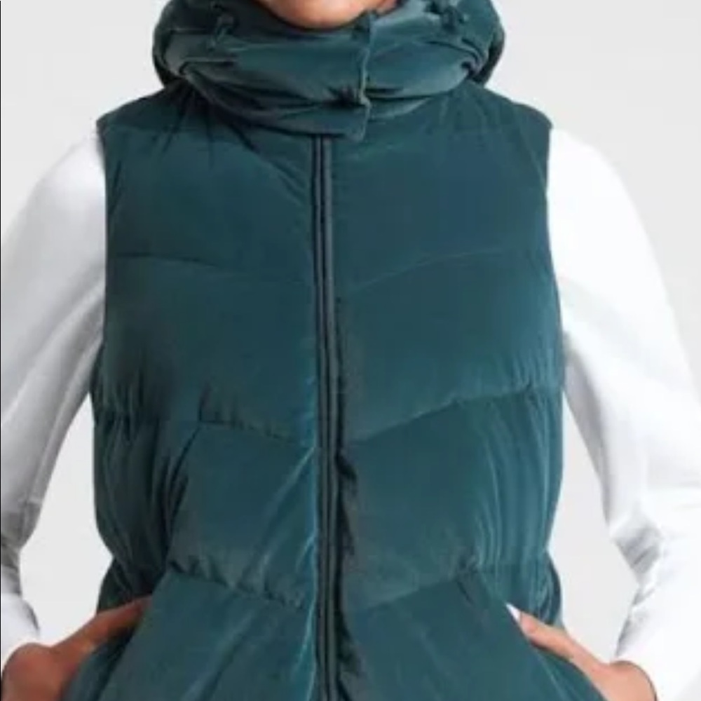 Athleta velvety vest - Picture 5 of 6